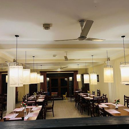 Hotel Sunflower Kataragama Exterior photo