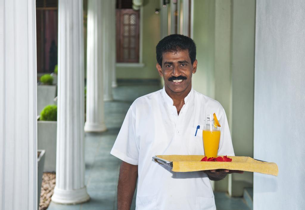 Hotel Sunflower Kataragama Exterior photo